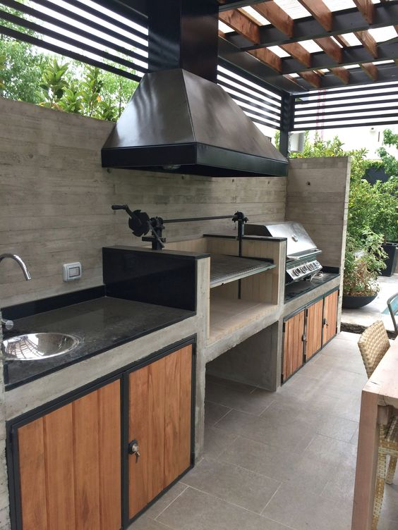 The Beauty of Outdoor Kitchen Designs: Transforming Your Cooking Experience