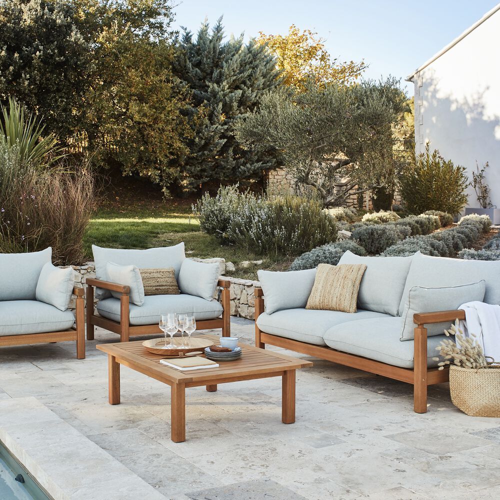 The Beauty of Outdoor Living Furniture: Enhancing Your Outdoor Space