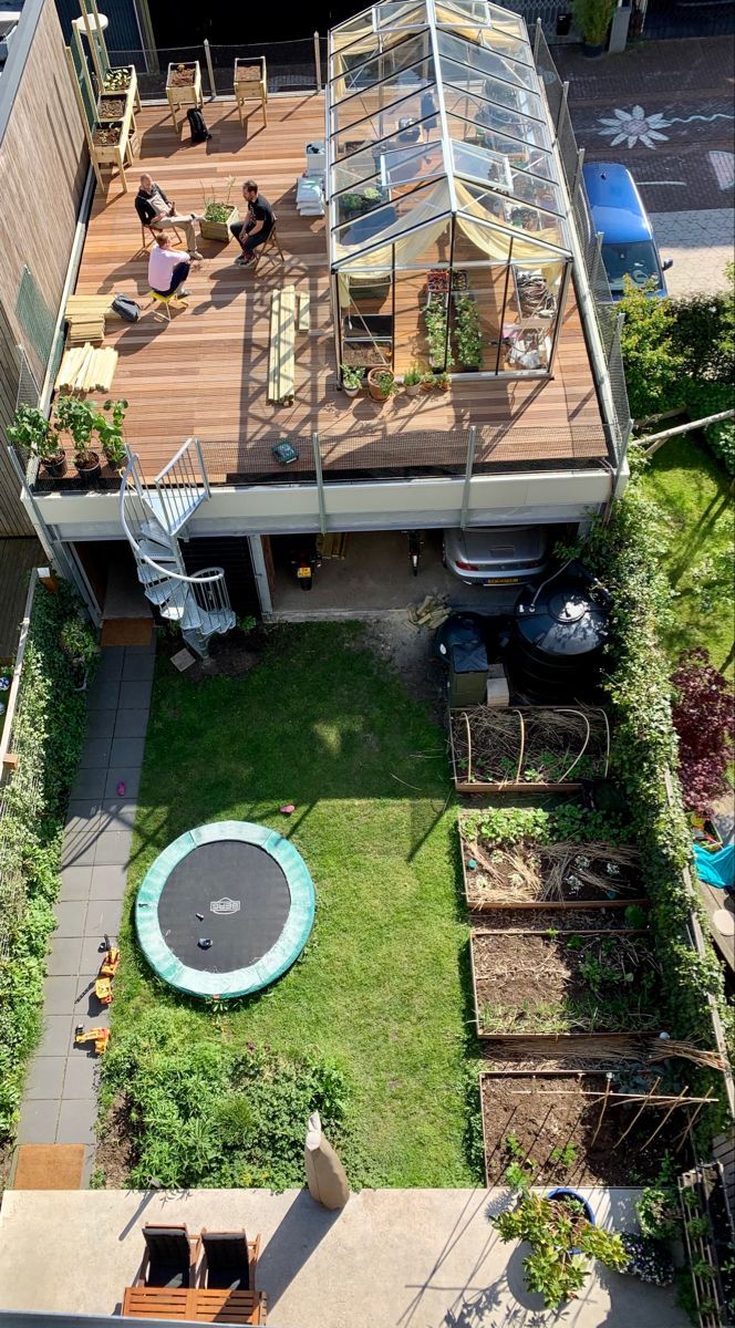 The Beauty of Rooftop Gardens: A Green Oasis in the Sky