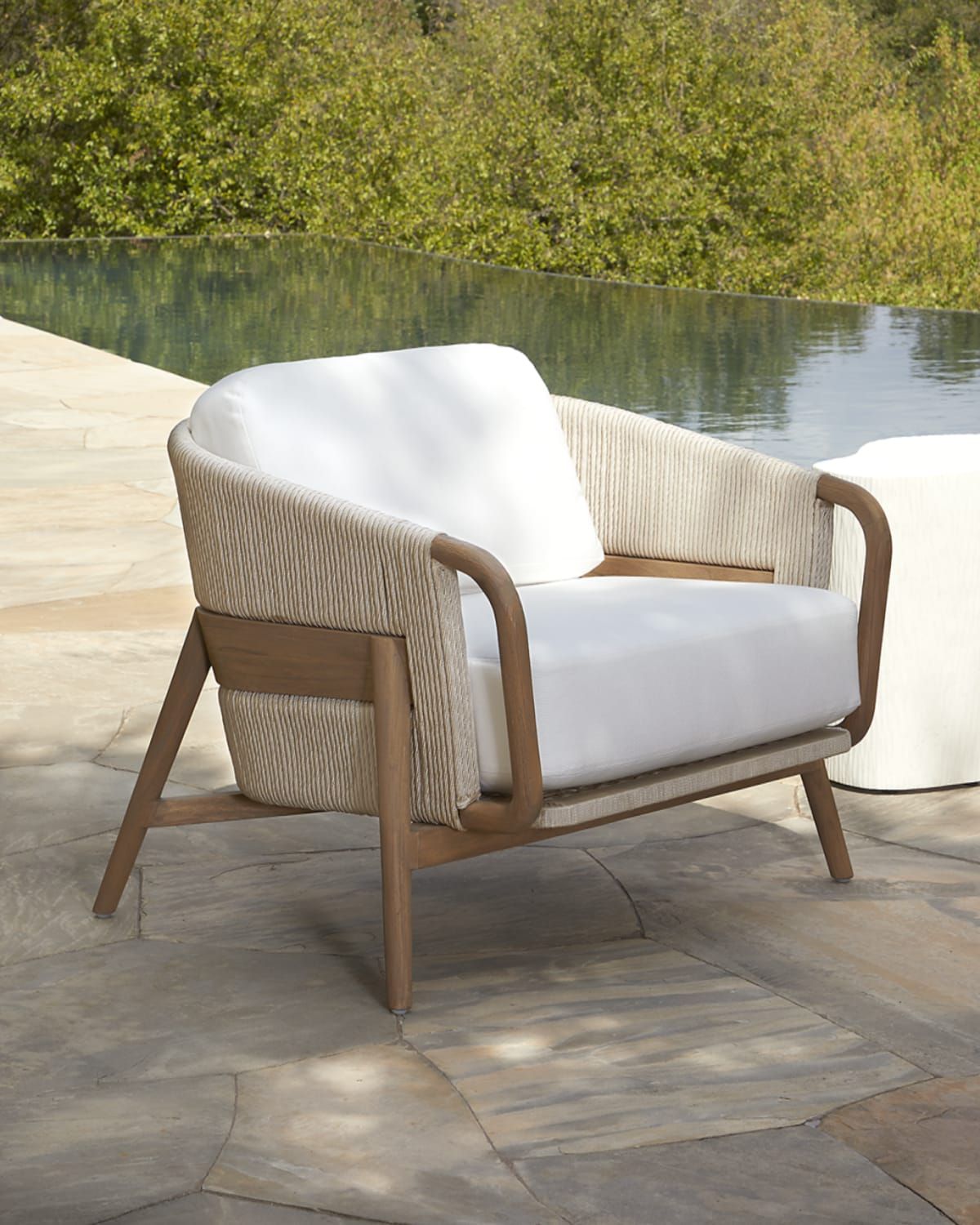 The Beauty of Teak Furniture for Outdoor Living