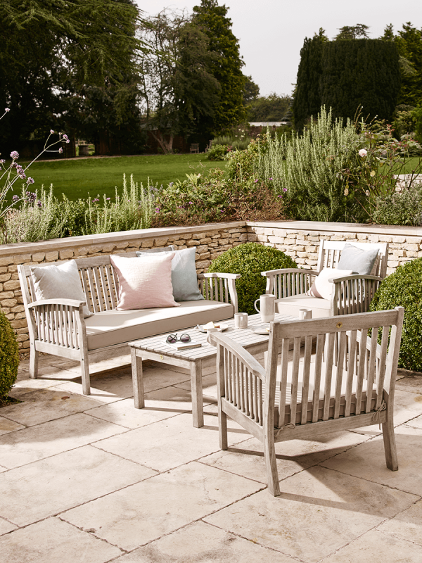 The Beauty of Wooden Garden Furniture