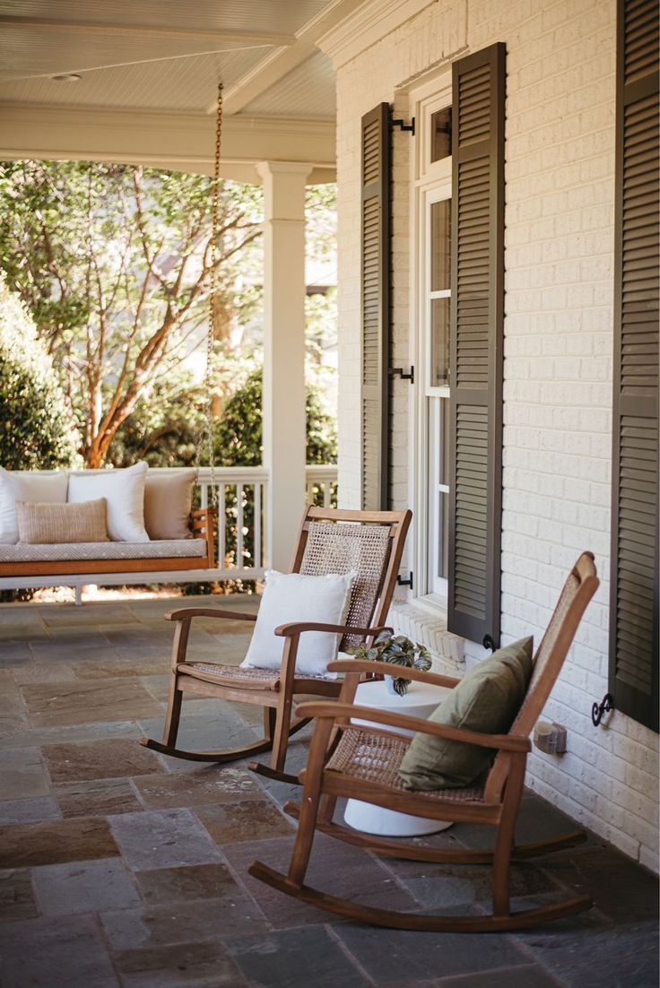 The Comfort and Style of Porch Furniture: Enhancing Outdoor Living Spaces