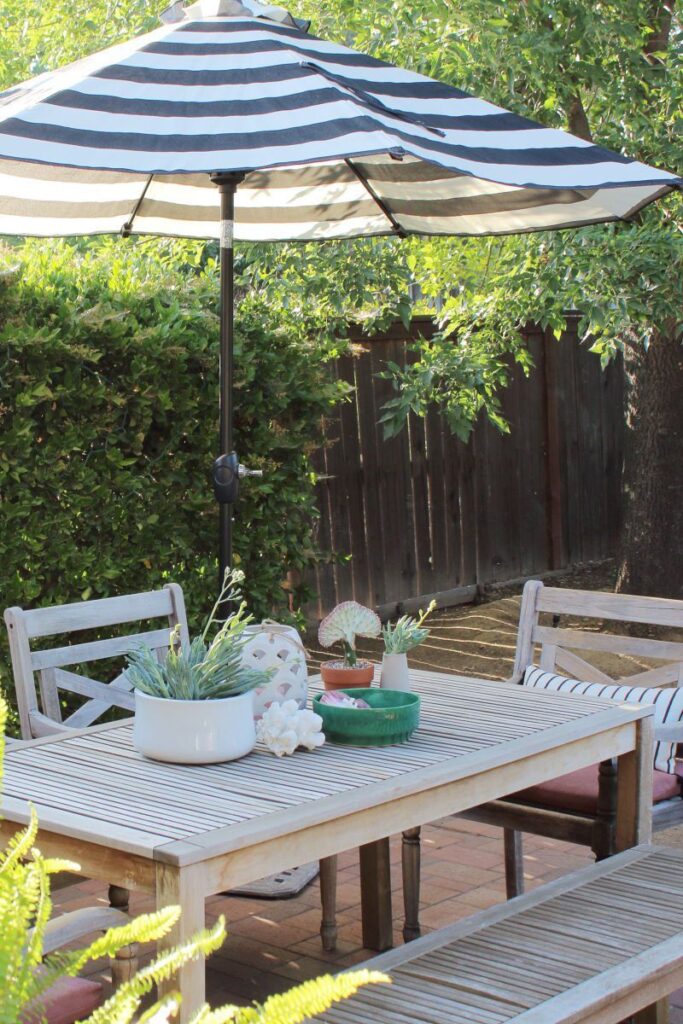 patio table umbrella