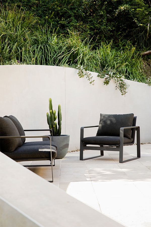The Latest Trends in Contemporary Outdoor Furniture