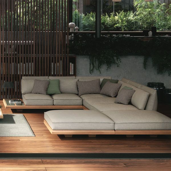 The Perfect Seating Solution for Your Outdoor Space: Outdoor Sectional Furniture