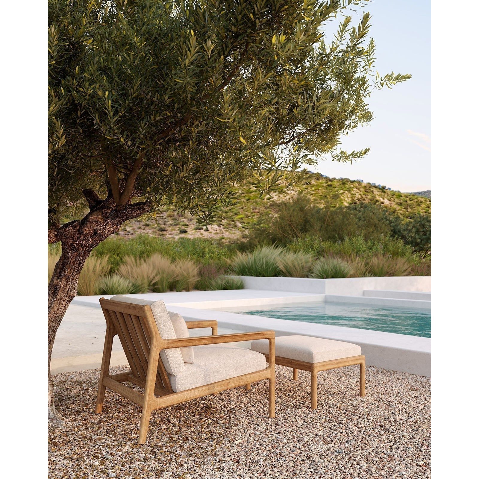 The Timeless Beauty of Outdoor Teak Furniture