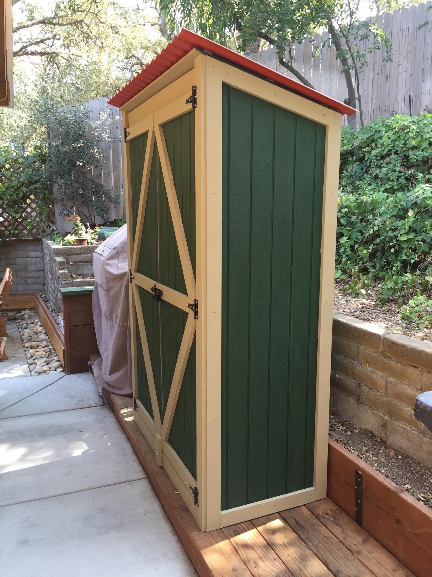 The Tiny Garden Hut: A Cozy Space for Outdoor Storage