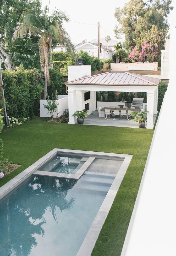 The Ultimate Backyard Oasis: A Guide to Creating Your Own Pool Paradise