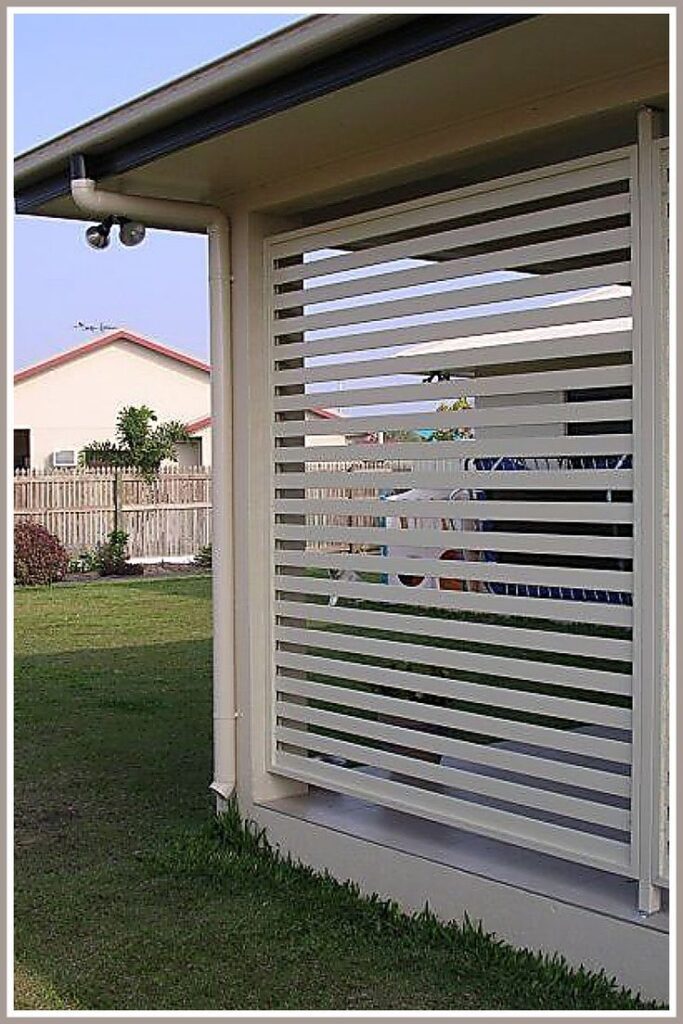 outdoor screens