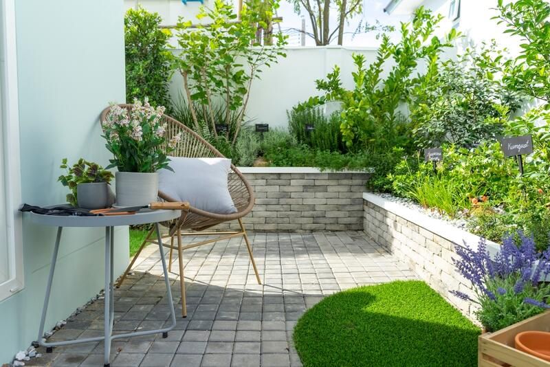 Small Backyard Landscape Ideas | ShrubH