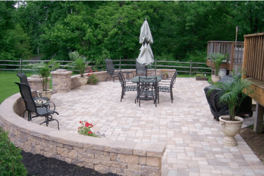 400 Courtyard Brick Patio Design With Fire Pit And Seat, 43% O