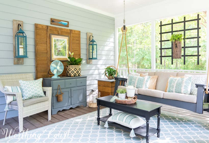 Cozy And Inviting Screened In Porch Decorating Ideas | Worthing Cou