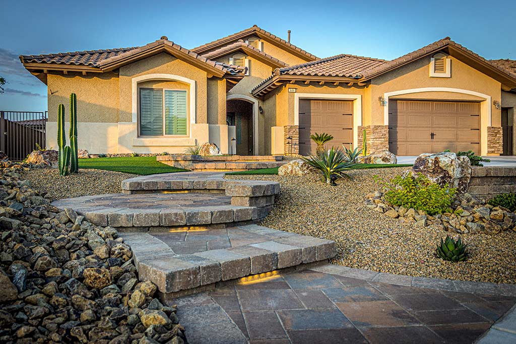 Rock Front Yard: NEW Landscaping Ide