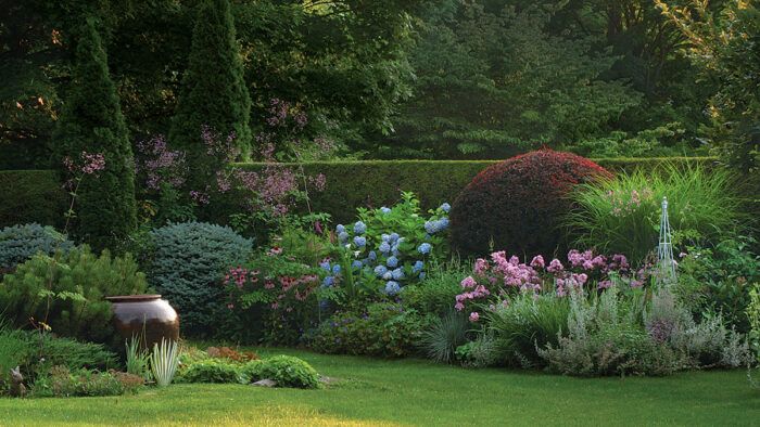 Building Beautiful Garden Borders - FineGardeni