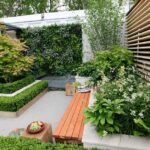 Modern and minimal garden design / RHS Gardeni