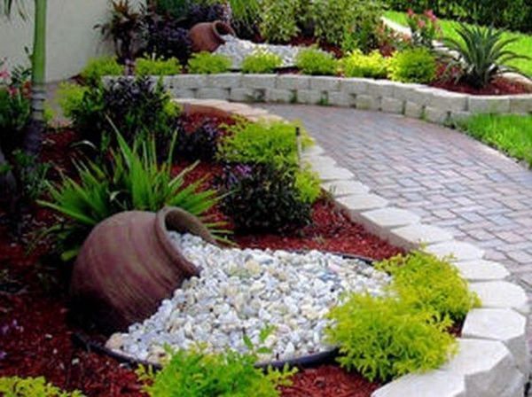 28 Creative Garden Design Ideas with Clay Pots and Decorative Ston