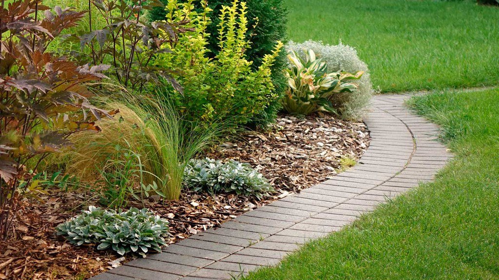 10 Stone Walkway Ideas for Home and Garden | Allied Landscape Supp