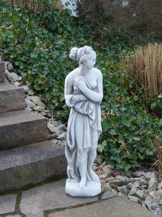 Concrete Girl, Female Garden Statue, Greek Statue, Concrete Statue .