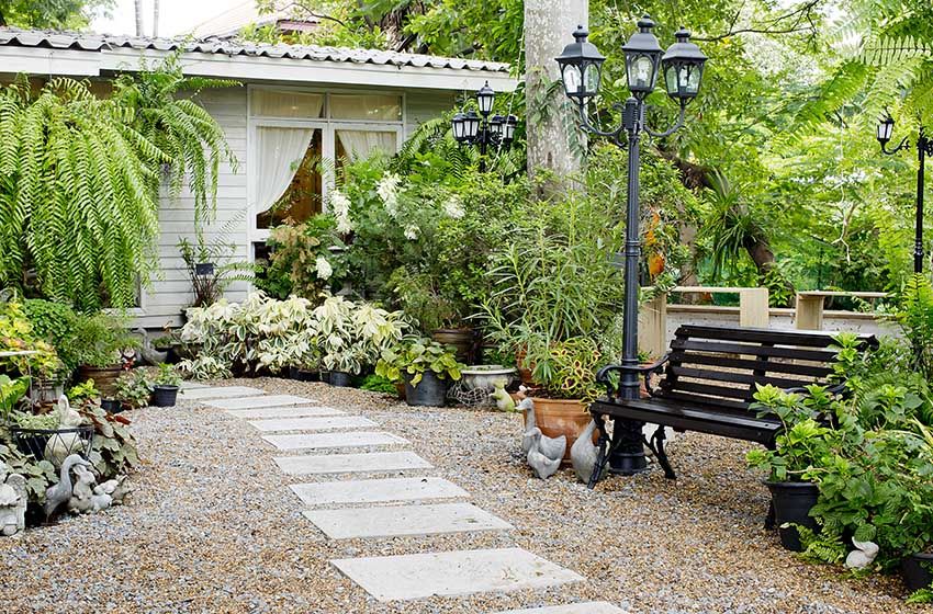 Pebble Patio and Gravel Landscaping Ide