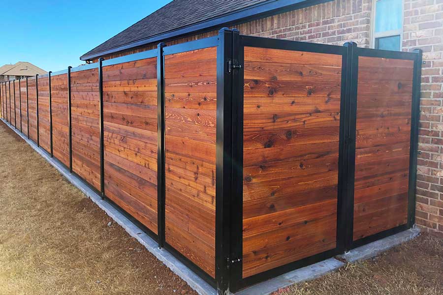 Is a Horizontal Fence Right For You? (Here Are Some Things to .