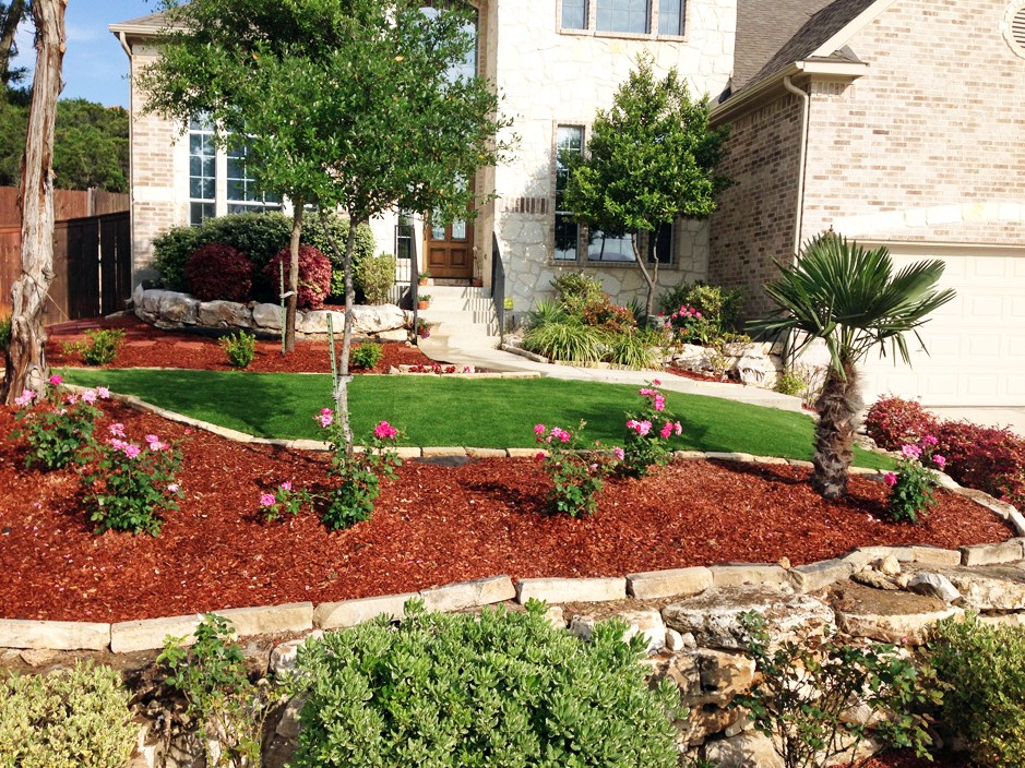 front-yard-landscaping-ideas-with-mul