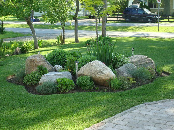 4 Ideas for Landscaping with Boulders and Large Roc