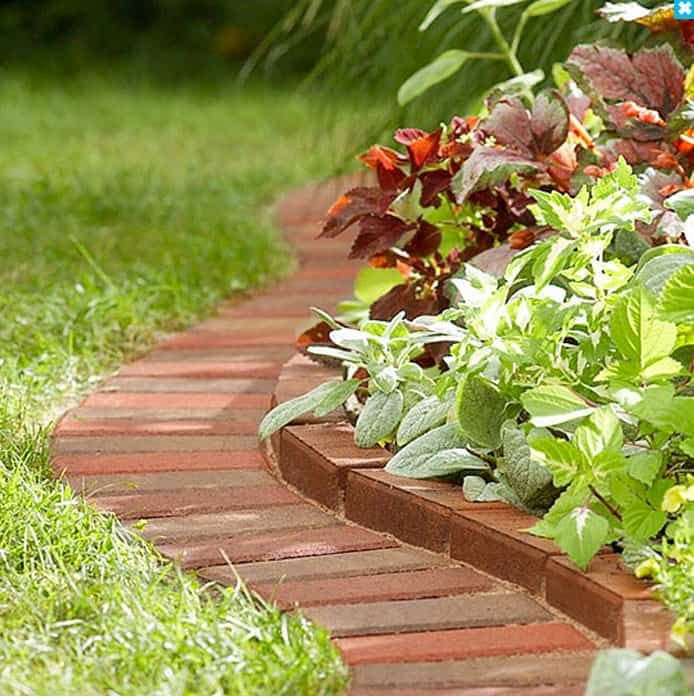 32 Gorgeous Suggestions for Edging Your Garden | Brick Garden .