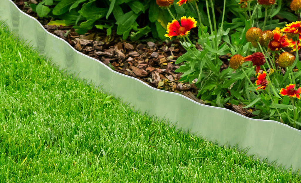 Best Landscape Edging for Your Yard - The Home Dep