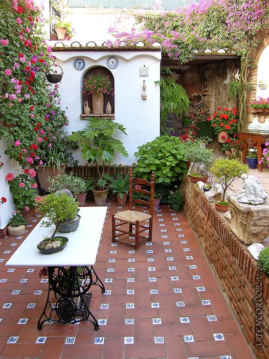 15 Mexican Patio & Garden Decor ideas | patio garden, spanish .