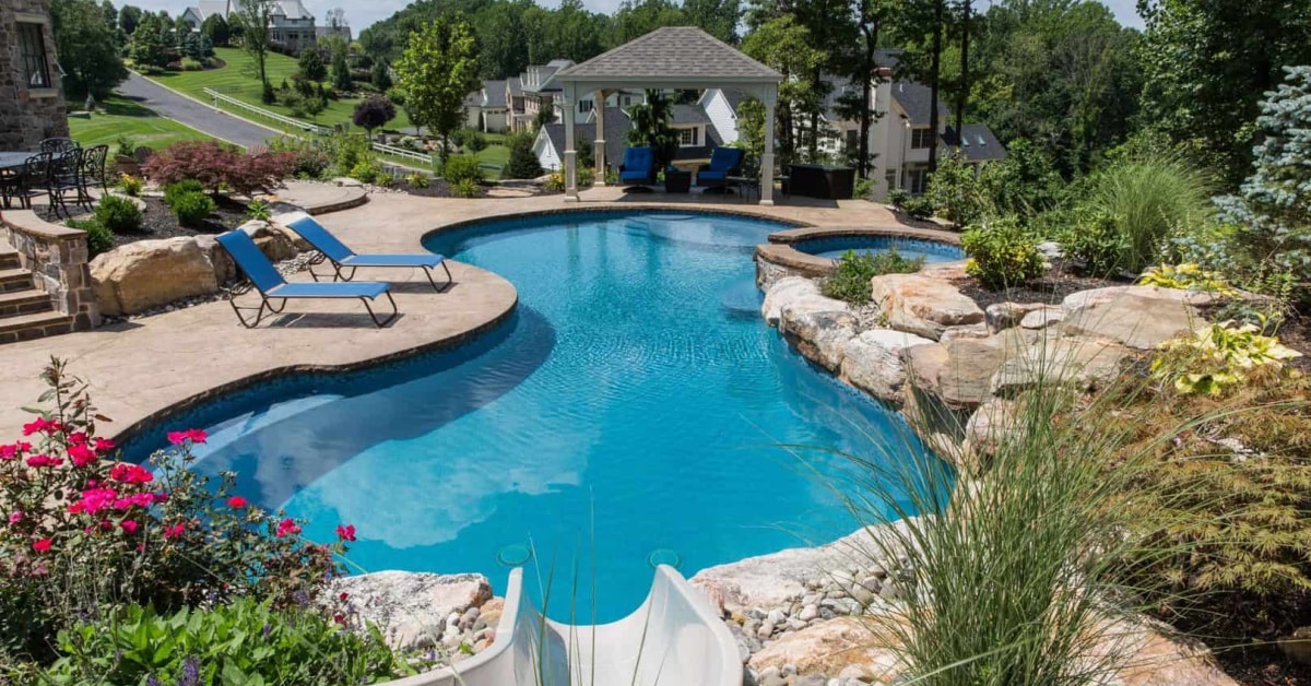 Great Pool Landscaping Ideas That Aren't Tropical - Fronheiser Poo