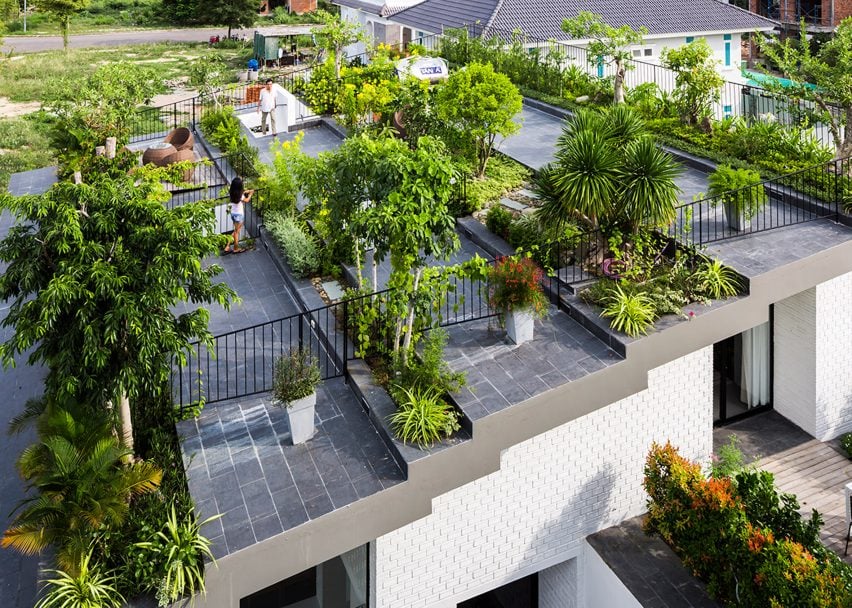 Ten lush rooftop gardens that serve as tranquil oases above the ci