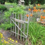 25 Rustic Fencing Ideas To Make Sure Your Garden Safe .