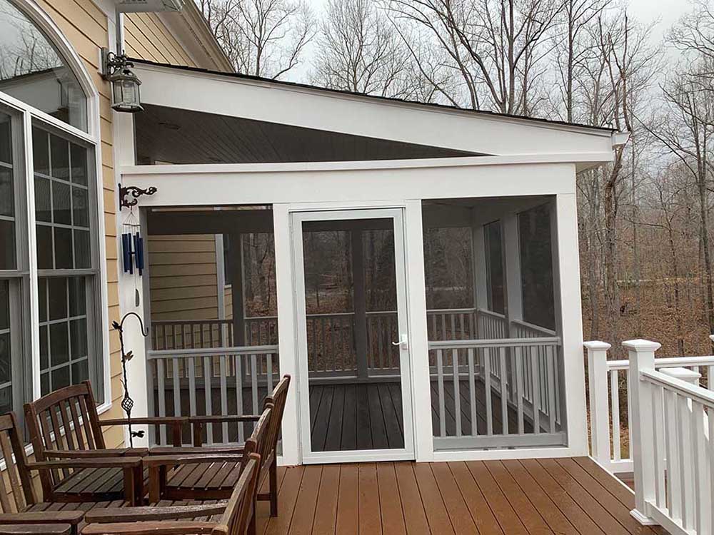 Deck and Screen Porch Building | Advantage Home Contracti