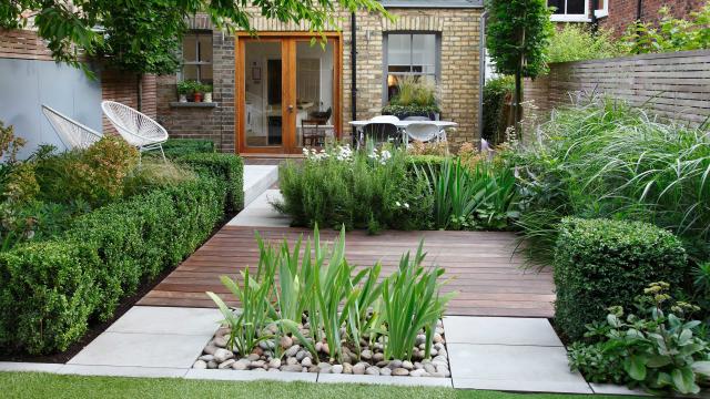 Small garden layout ideas: 11 clever ways to arrange your outdoor .