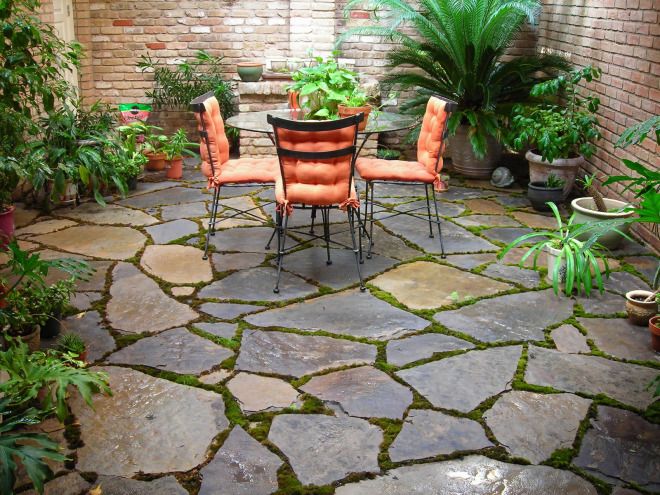 Outdoor Small Backyard Landscaping Ideas With Installing Flagstone .