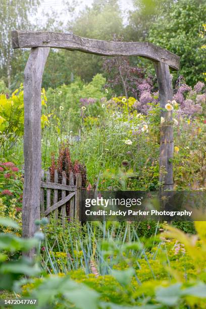 464 Wooden Garden Arches Stock Photos, High-Res Pictures, and .